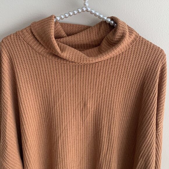 Grace & Emma nwt waffle knit turtleneck top size xl - Picture 2 of 6